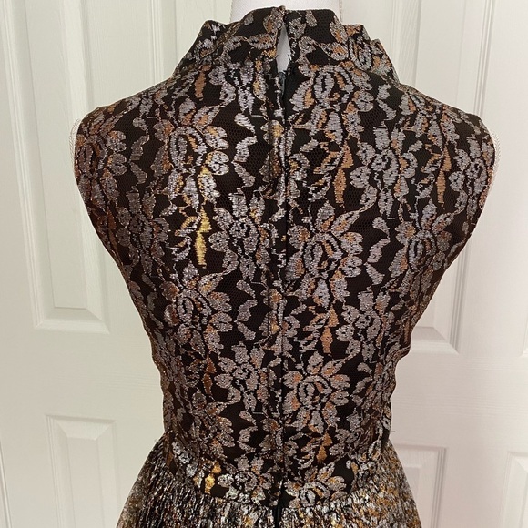 Lilli Diamond California- Vintage Collectors Lace Floral Metallic Mini Dress - Picture 2 of 13